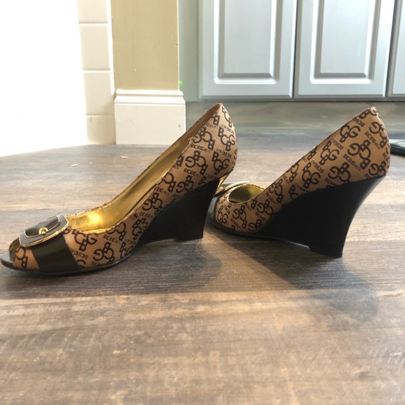 BCBG wedge shoes - Picture 4 of 4